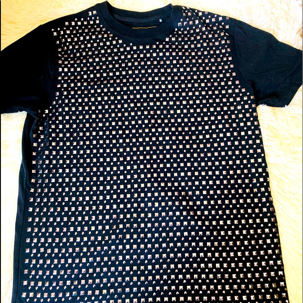 Akoo brand tee